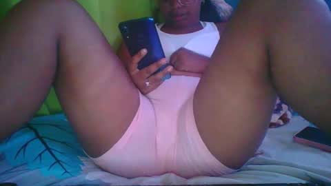 juliah02 online show from 8, 2, 2025