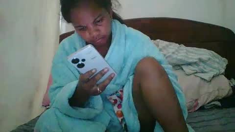 juliah02 online show from 24, 2, 2025