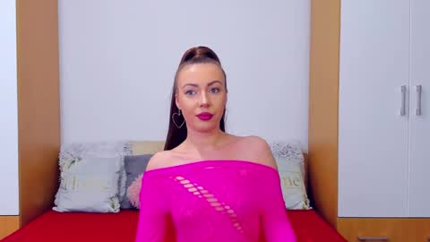 juliahaiee online show from 22, 2, 2025