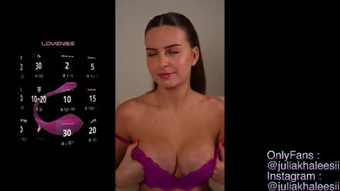 Julia Khaleesii online show from 25, 3, 2026