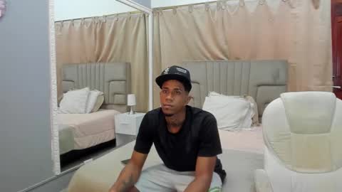 Snapshot of julian_billy chatting on 24, 2, 2025 julian billy online show from 24, 2, 2025