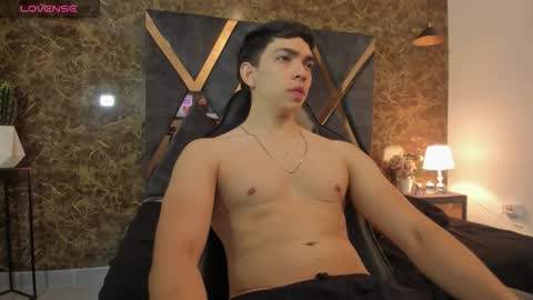 JULIAN  online show from 28, 2, 2026