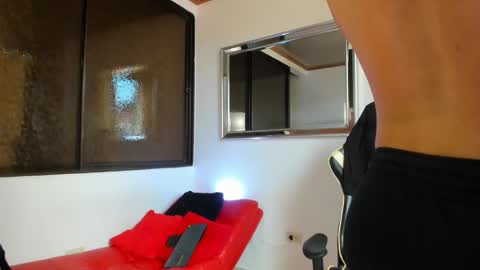 julian_wallace online show from 7, 3, 2026