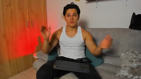 julian_wallace online show from 9, 3, 2026