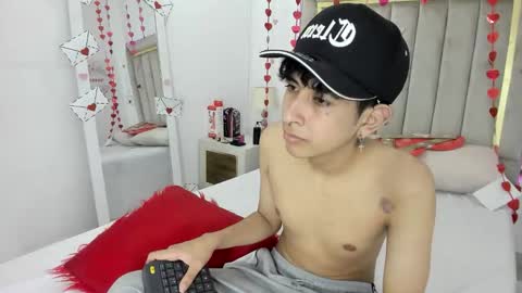 Julian online show from 12, 2, 2026