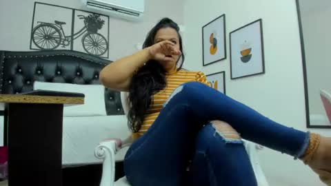 juliana_milf_ online show from 6, 7, 2026