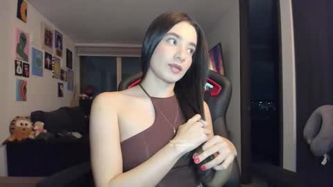 Jeimy Help me to reach 100 thumbs up online show from 8, 11, 2025