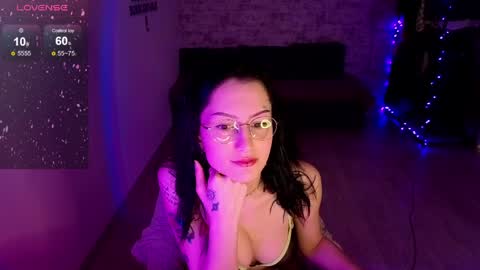 Snapshot of julie__rayls chatting on 8, 4, 2026 see u next time 1700 UTC 0 3 online show from 8, 4, 2026