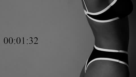 Snapshot of julie__rayls chatting on 15, 4, 2026 see u next time 1700 UTC 0 3 online show from 15, 4, 2026