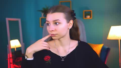 juliedaniel online show from 7, 10, 2025