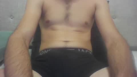 Snapshot of julien6100 chatting on 9, 10, 2025 Juju online show from 9, 10, 2025