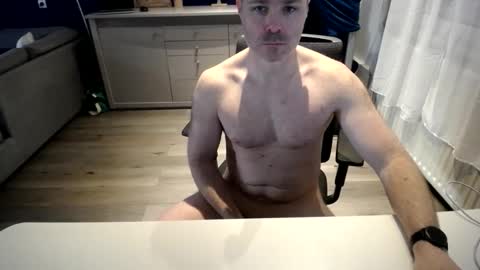 Snapshot of julienneedyou chatting on 17, 4, 2026 julienneedyou online show from 17, 4, 2026