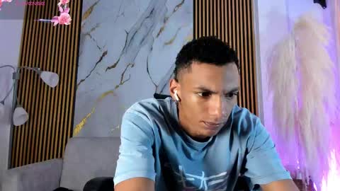 Julien online show from 3, 12, 2025