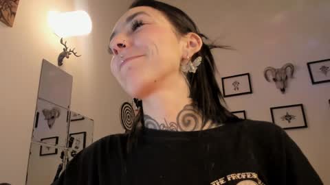 juliet_sourire online show from 30, 1, 2025