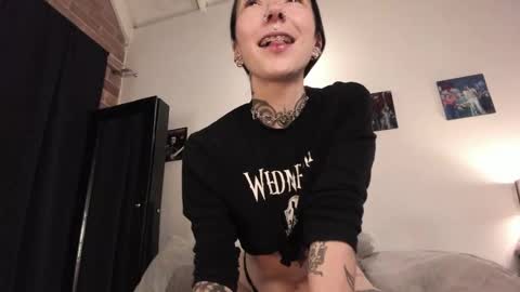 juliet_sourire online show from 18, 2, 2025