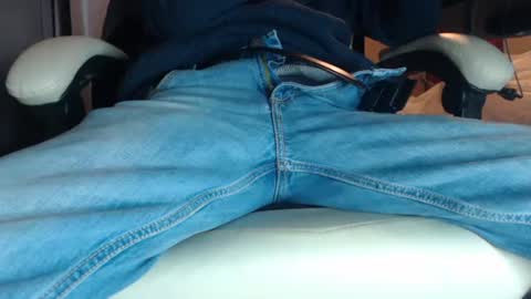 Snapshot of juliet_whiskey_foxtrot chatting on 12, 1, 2025 Juliet Whiskey Foxtrot online show from 12, 1, 2025