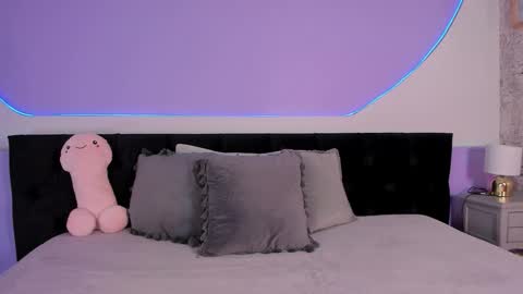 Snapshot of julieta_cortes__ chatting on 11, 11, 2025 Julieta online show from 11, 11, 2025