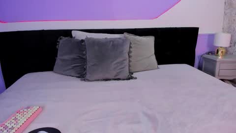 Snapshot of julieta_cortes__ chatting on 22, 11, 2025 Julieta online show from 22, 11, 2025