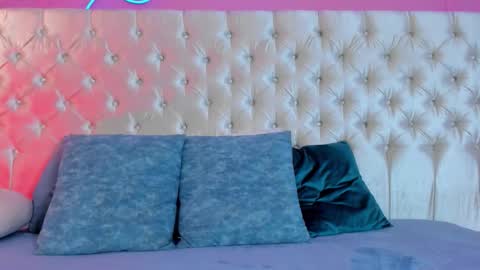 Snapshot of julieta_cortes__ chatting on 20, 12, 2025 Julieta online show from 20, 12, 2025