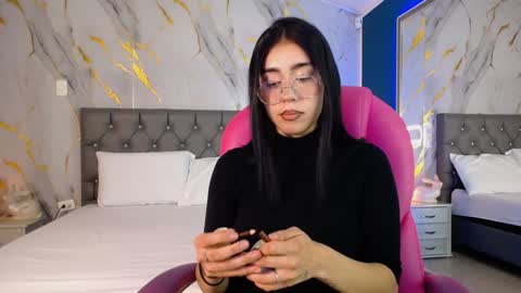 Julieta online show from 4, 2, 2025