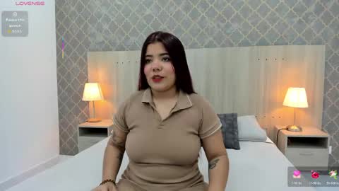 Julieta Robertson online show from 14, 4, 2026