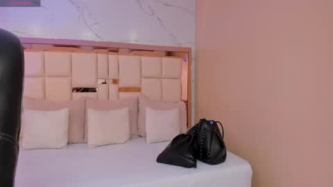     online show from 8, 4, 2026