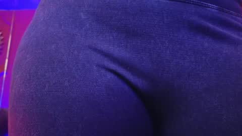 Snapshot of julieta_russell chatting on 16, 1, 2026 Julieta online show from 16, 1, 2026