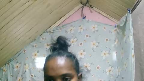 Snapshot of juliette9794 chatting on 18, 9, 2025 juliette9794 online show from 18, 9, 2025