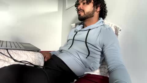 Snapshot of julimo16 chatting on 12, 9, 2025 julimo16 online show from 12, 9, 2025