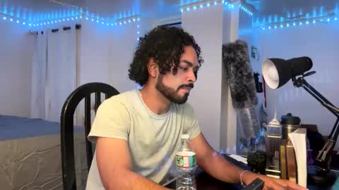 Snapshot of julimo16 chatting on 7, 11, 2025 julimo16 online show from 7, 11, 2025