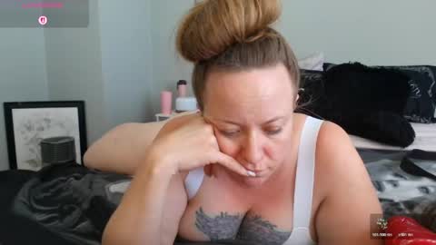 Juli Monroe online show from 15, 4, 2026