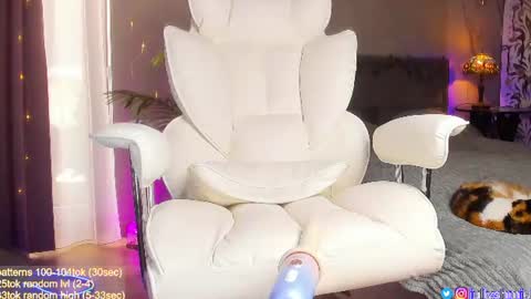 Julia online show from 21, 7, 2026