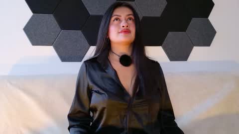 Julietha  online show from 4, 2, 2026