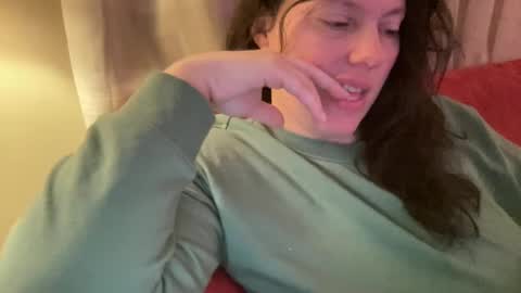 Flirty influncer online show from 12, 11, 2025