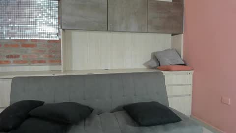 danny black top 19 years and sophie blonde girl  19 years the boy is Max online show from 16, 1, 2026