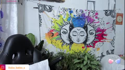 Snapshot of just_katiex chatting on 5, 2, 2025 Sofia online show from 5, 2, 2025