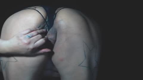 Layla online show from 15, 11, 2025