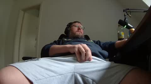 Just Flo ---  online show from 2, 4, 2026