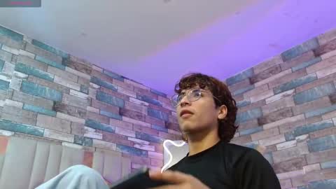  justin  online show from 21, 3, 2026