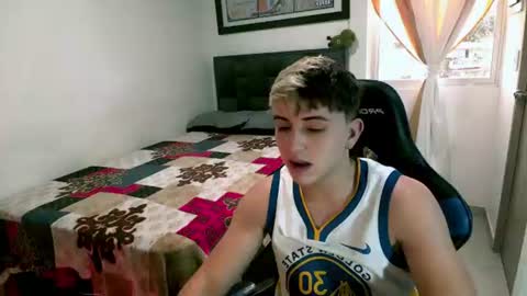 Snapshot of justin_trevor chatting on 19, 6, 2026 Justin trevor online show from 19, 6, 2026