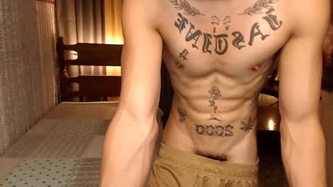 justine_hunk online show from 23, 12, 2024