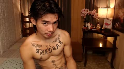 justine_hunk online show from 24, 12, 2024