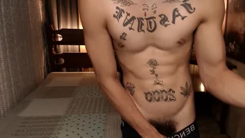 justine_hunk online show from 1, 2, 2025