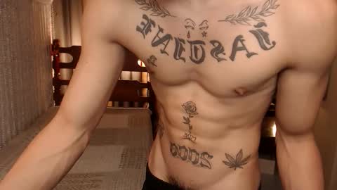 justine_hunk online show from 16, 2, 2026