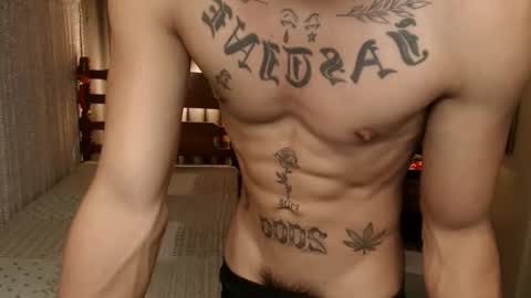 justine_hunk online show from 22, 3, 2026