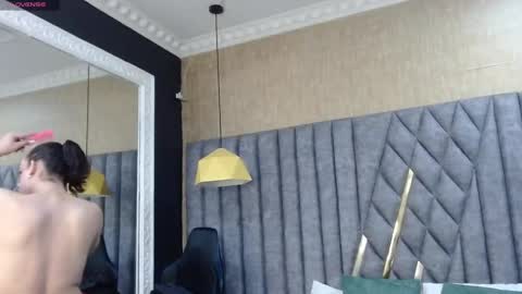 Justine online show from 9, 9, 2025