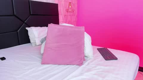 Justine online show from 4, 6, 2026