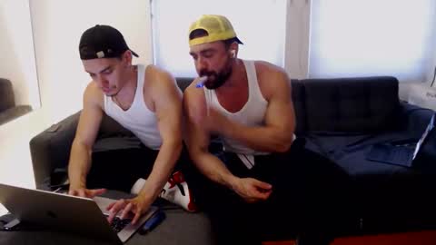 Snapshot of justjamesldn chatting on 1, 12, 2025 justjamesldn online show from 1, 12, 2025