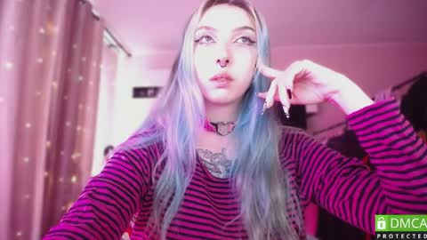 justmeowgirl online show from 15, 4, 2026