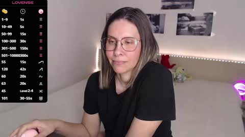 Snapshot of justmexy7 chatting on 29, 4, 2026 Julie online show from 29, 4, 2026